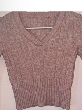 Womenβs V-Neck Cable Knit Sweater - Dusty Rose Pink, Cropped, Y2K Style